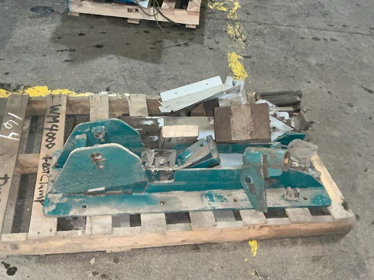 #164-•-wm-4000-foot-clamp-parts-image-1