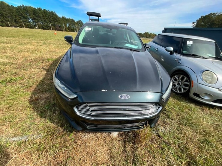 2014-ford-fusion-se-(at,-2.5l,-miles-read-170449,-image-2