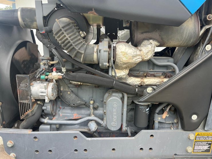 new-holland-tv140-image-22