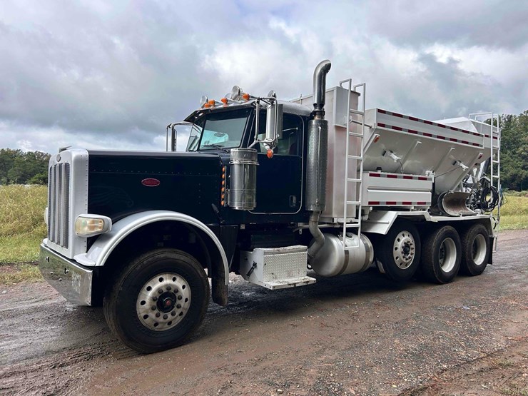 2008-peterbilt-388-image-1