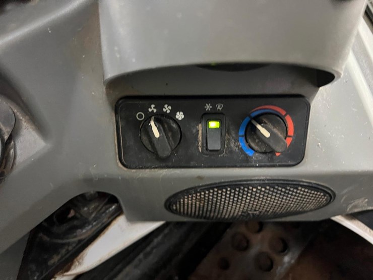 2018-bobcat-t870-image-23