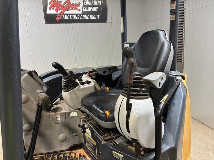 2016-deere-50g-image-21