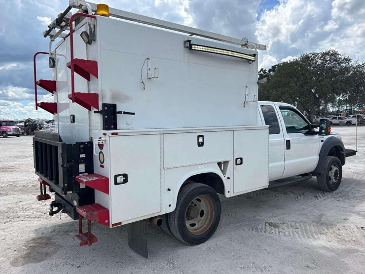 2016-ford-f550-image-3