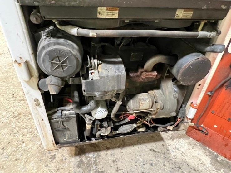 2014-bobcat-s70-image-14