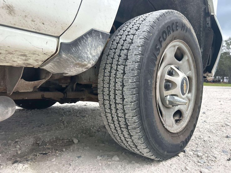 2019-chevrolet-silverado-image-22