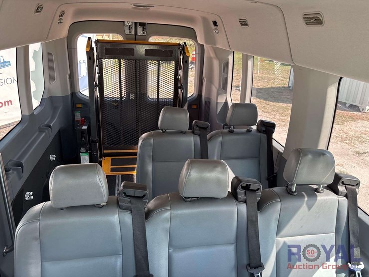 2016-ford-transit-image-23