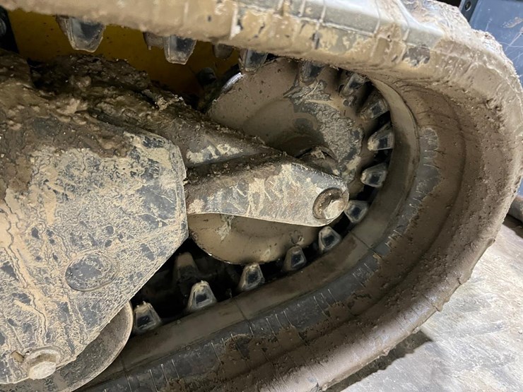 2023-new-holland-c332-image-20