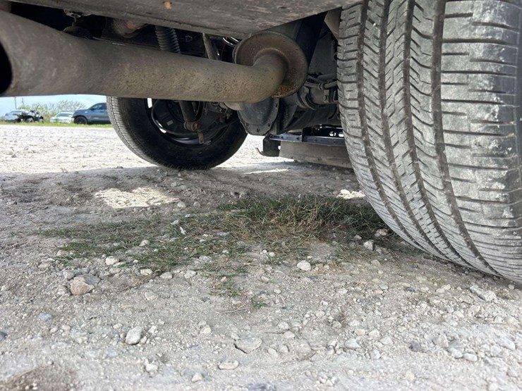 2017-chevrolet-silverado-image-27