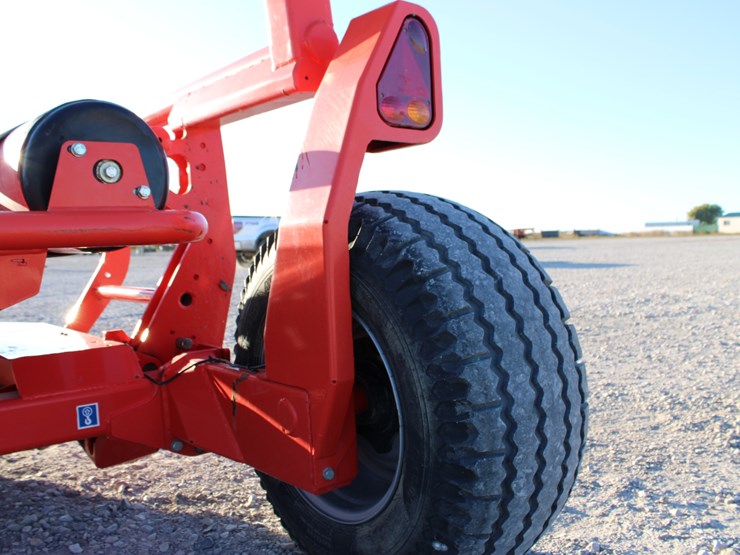 #2097-•-#2097--kuhn-rw1610-single-bale-wrapper-with-twin-wrapper,-monitor,-great-shape-with-low-use!-image-22