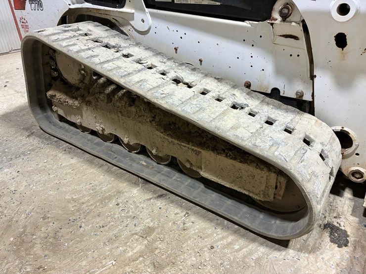 bobcat-t770-image-12