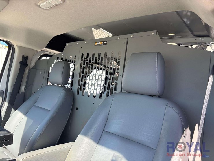 2018-ford-transit-image-31