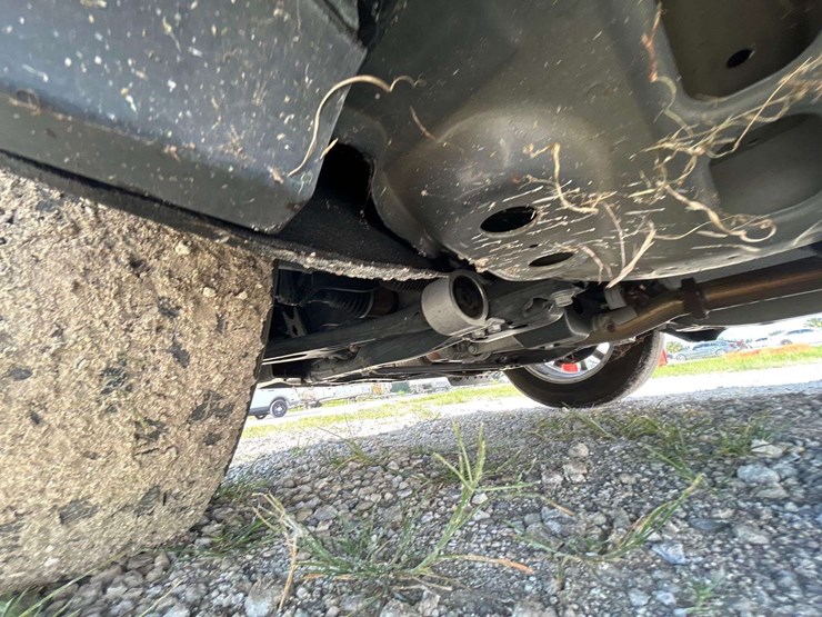 2021-chevrolet-equinox-ls-image-18