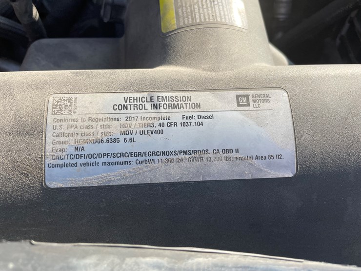 #1007-•-2017-chevy-3500-diesel-utility-truck,-(has-title)-image-35