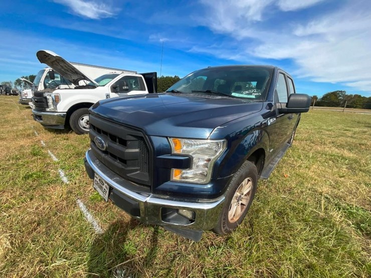 2017-ford-f150-xl-image-4