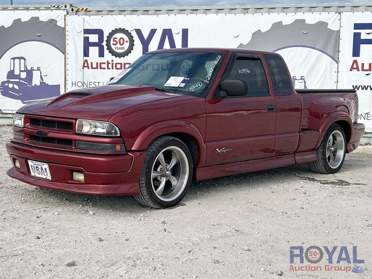 2002-chevrolet-s10-image-1