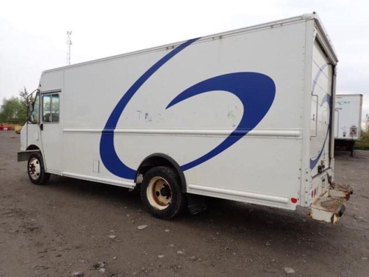 2015-freightliner-mt55-image-7