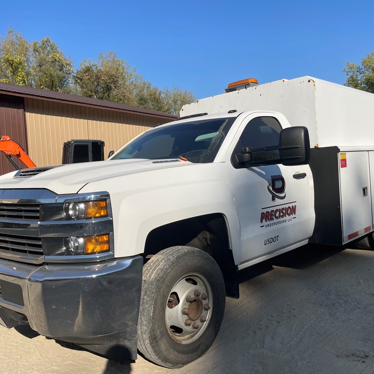 #1007 • 2017 Chevy 3500 Diesel Utility Truck, (Has Title)