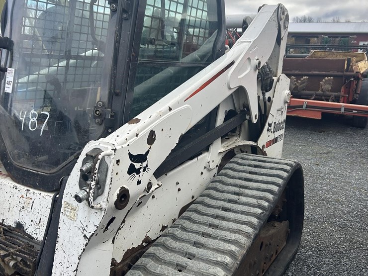 2011-bobcat-t650-image-2