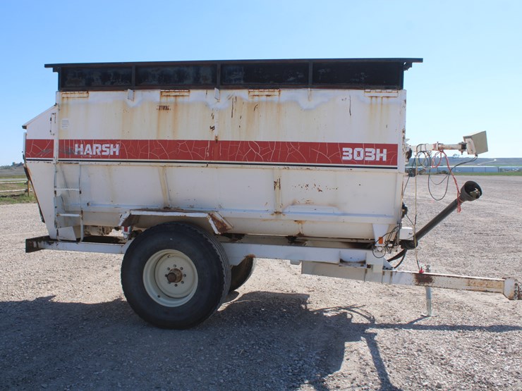 #2044-•-#2044---harsh-303h-feed-mixer-wagon-image-25