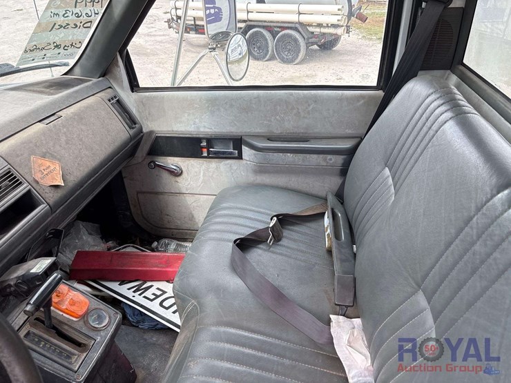 1999-gmc-c7500-mason-dump-truck-image-28