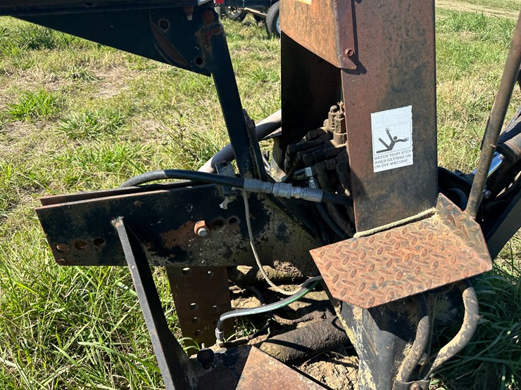 #32227-•-kelley-mfg-b70-backhoe-attachment-image-22