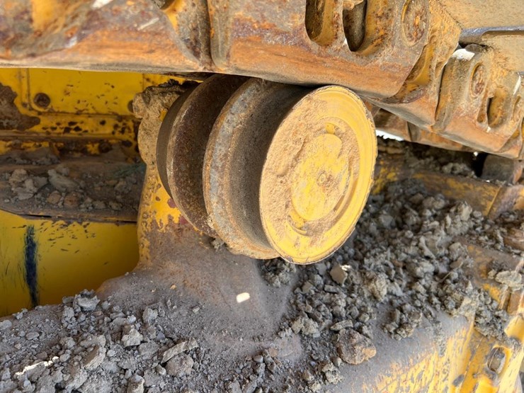 2016-komatsu-d61px-24-image-15