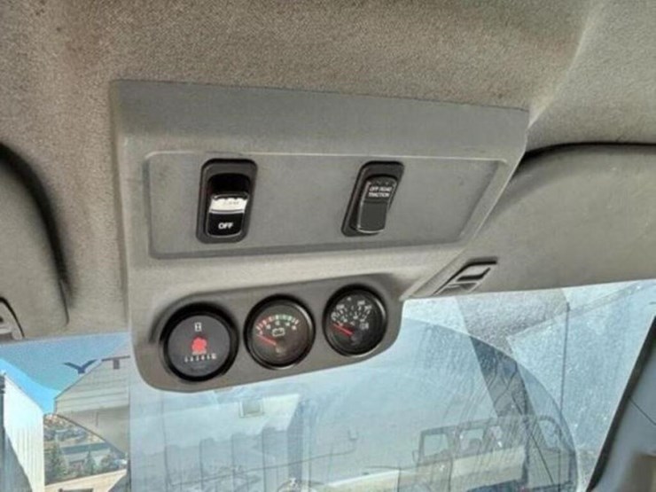 2013-ford-f750-xl-image-82