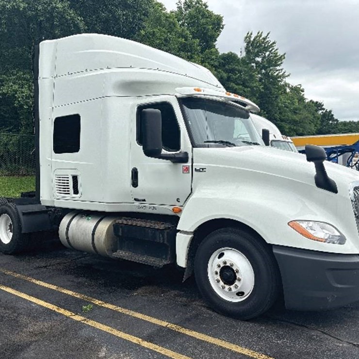 2019 INTERNATIONAL LT