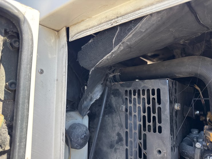 2007-caterpillar-xq20-image-28