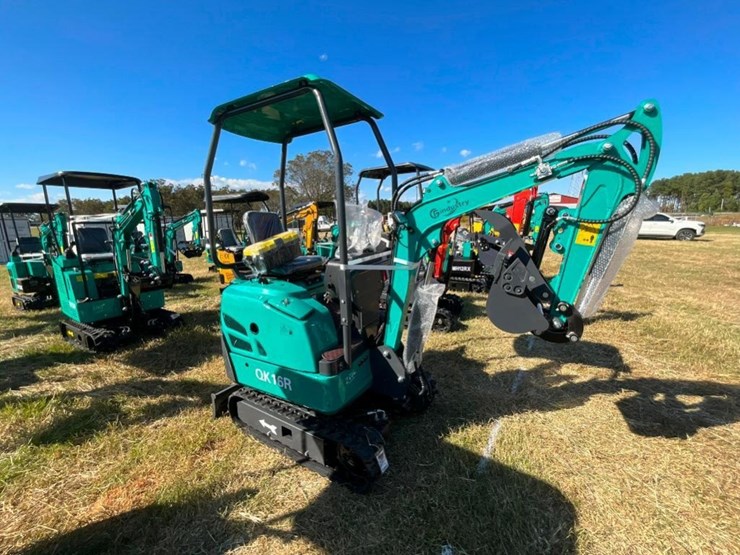 unused-cfg-qk16r-mini-excavator-(rato-15hp-bkt-image-3