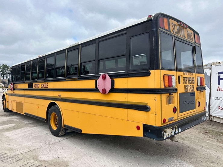 2007-freightliner-b2-image-4