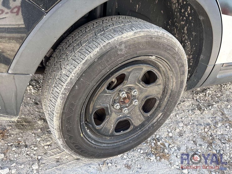 2015-ford-explorer-image-23