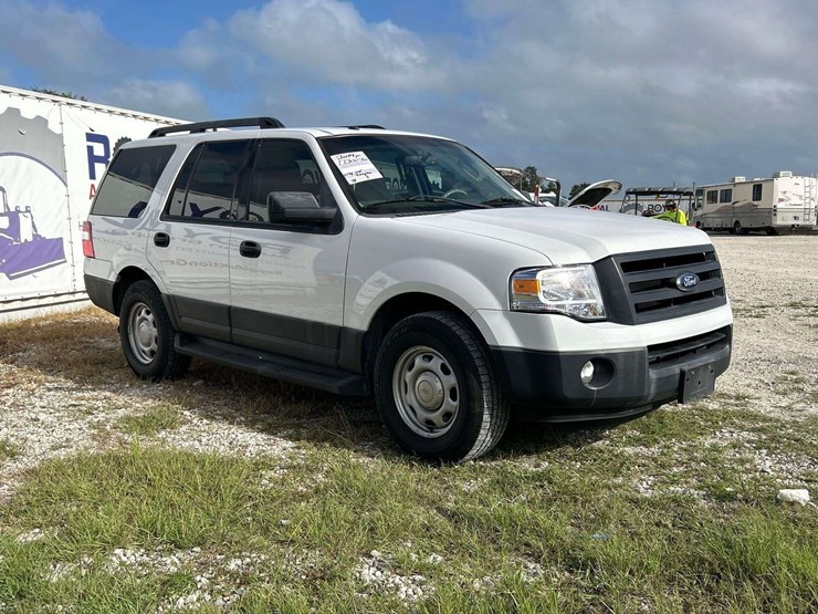 2014-ford-expedition-image-2