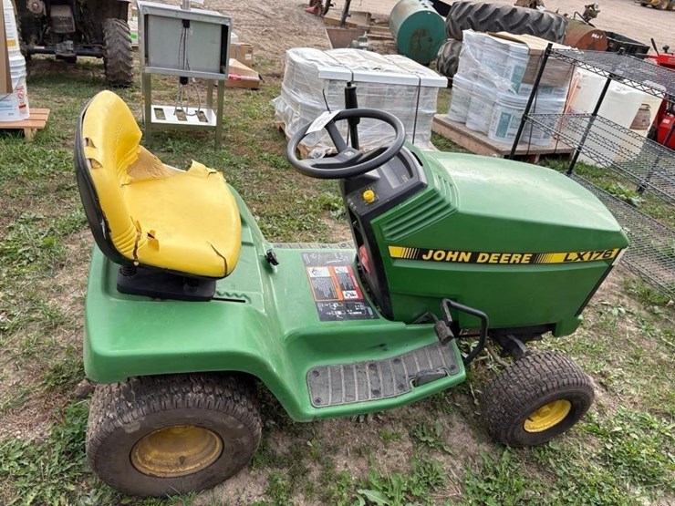 john-deere-lx176-image-3