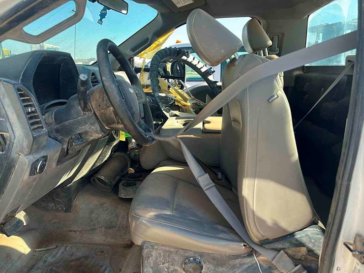 2017-ford-f550-image-6