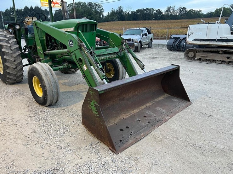john-deere-725-image-11
