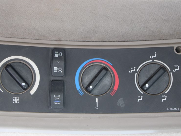 international-4100-image-79