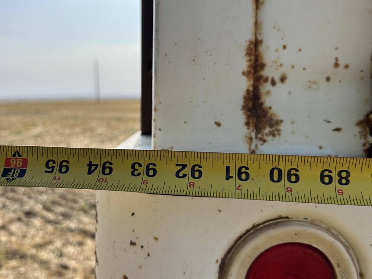 1982-international-s1700-image-18