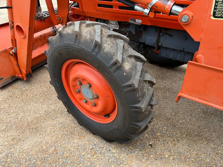 kubota-l2950-image-8