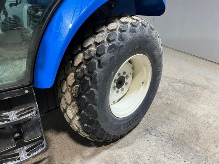 new-holland-t4.75-image-11