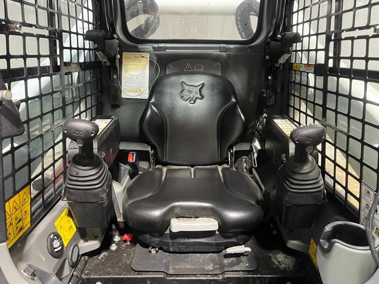 2023-bobcat-s650-image-17