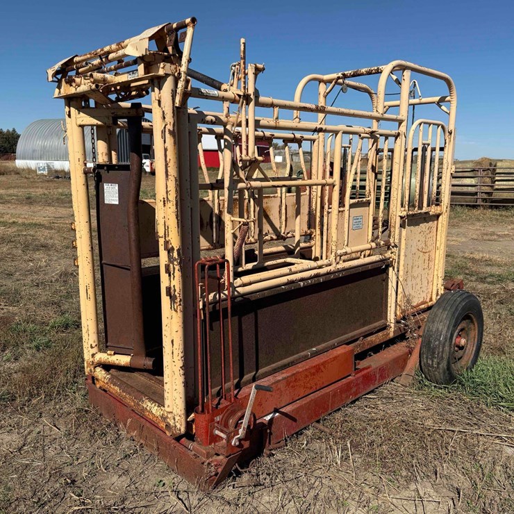 For Most Livestock Chute