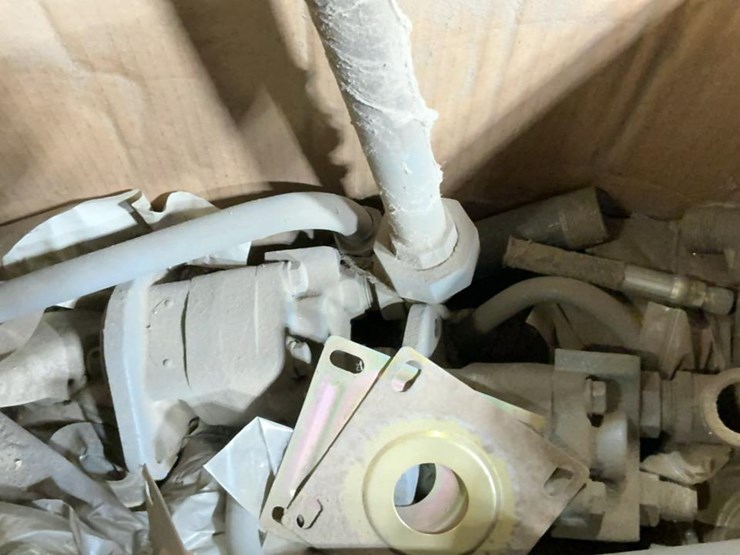 #167-•-hydraulic-motors-and-assorted-parts-image-7