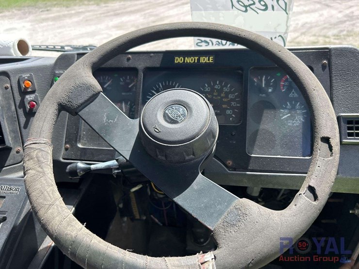 2005-autocar-wxr-heil-rear-loader-garbage-truck-image-8