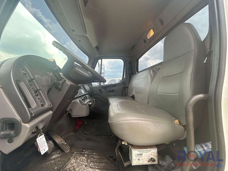 2012-freightliner-m2-106-asphalt-pothole-patcher-truck-image-11