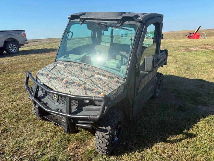 john-deere-gator-image-1