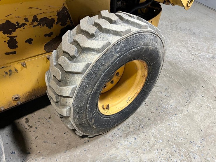 john-deere-270-image-13