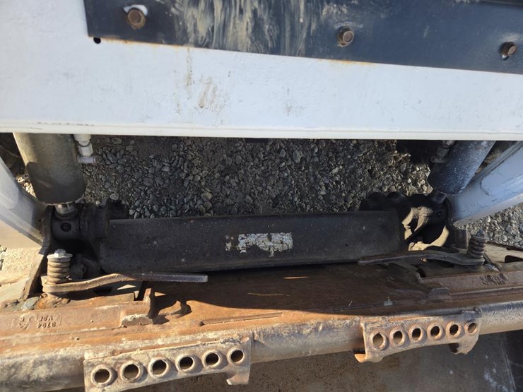 2003-bobcat-s160-image-13