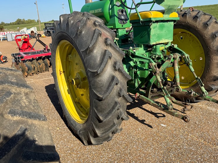 john-deere-70-image-22