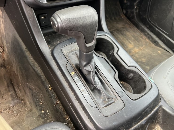 2015-chevrolet-colorado-image-27